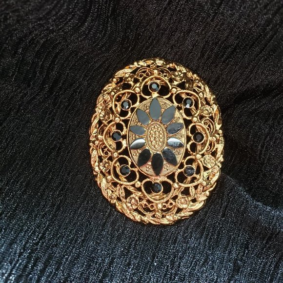 Vintage Large Oval Gold Tone Black Rhinestone Filigree Pin Brooch - Picture 5 of 6